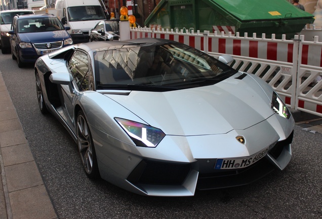 Lamborghini Aventador LP700-4 Roadster