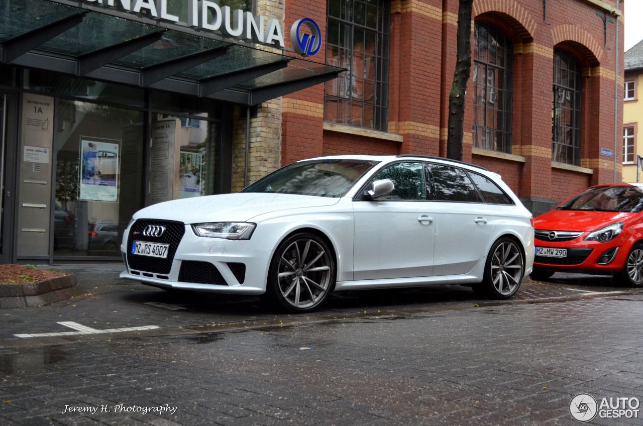 Audi RS4 Avant B8