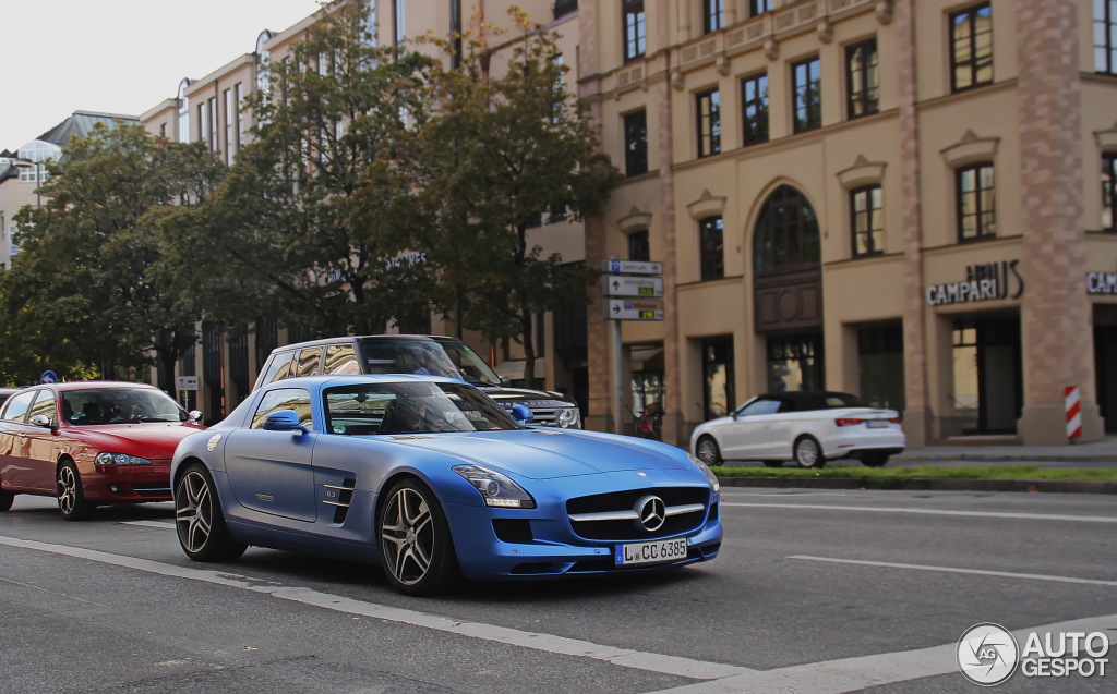 Mercedes-Benz SLS AMG