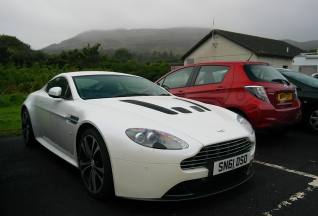 Aston Martin V12 Vantage