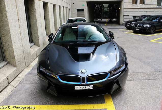 BMW i8