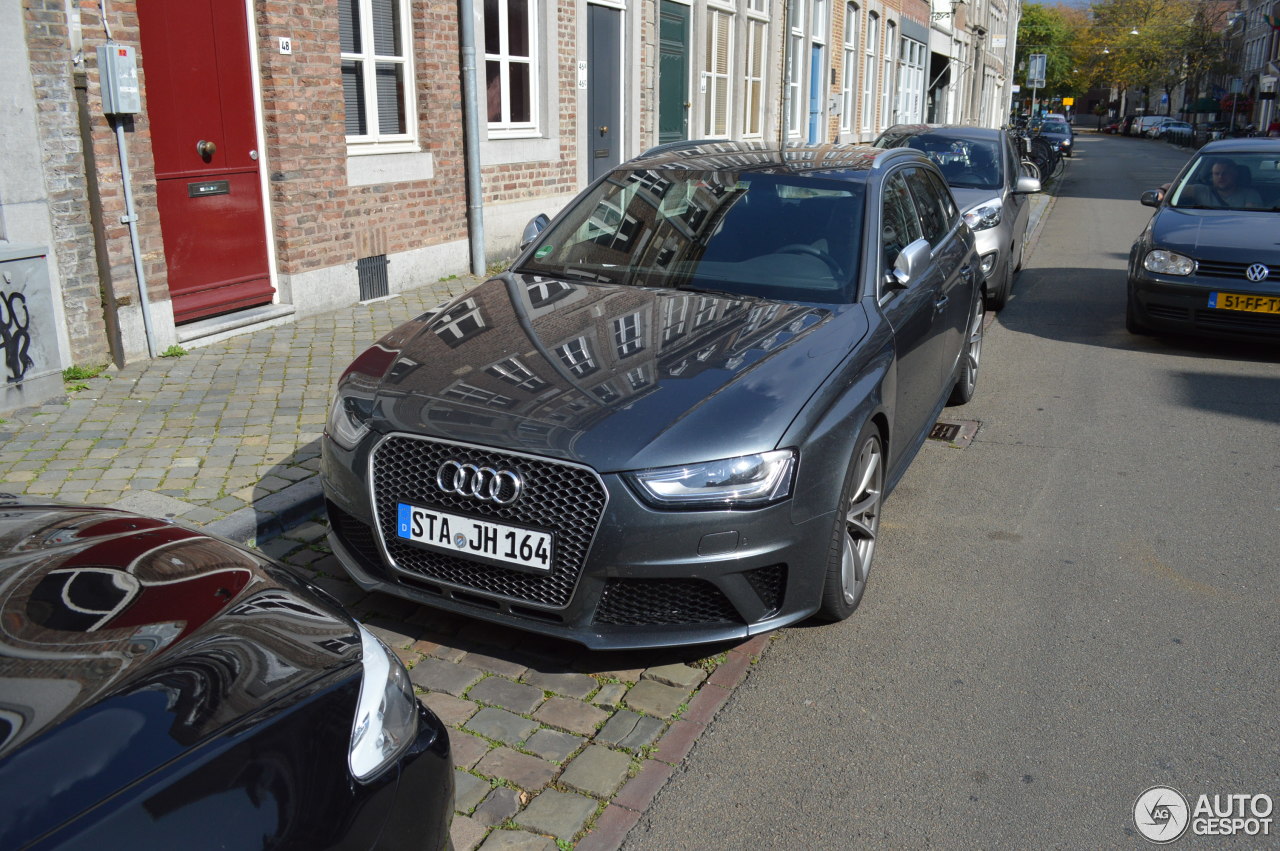 Audi RS4 Avant B8