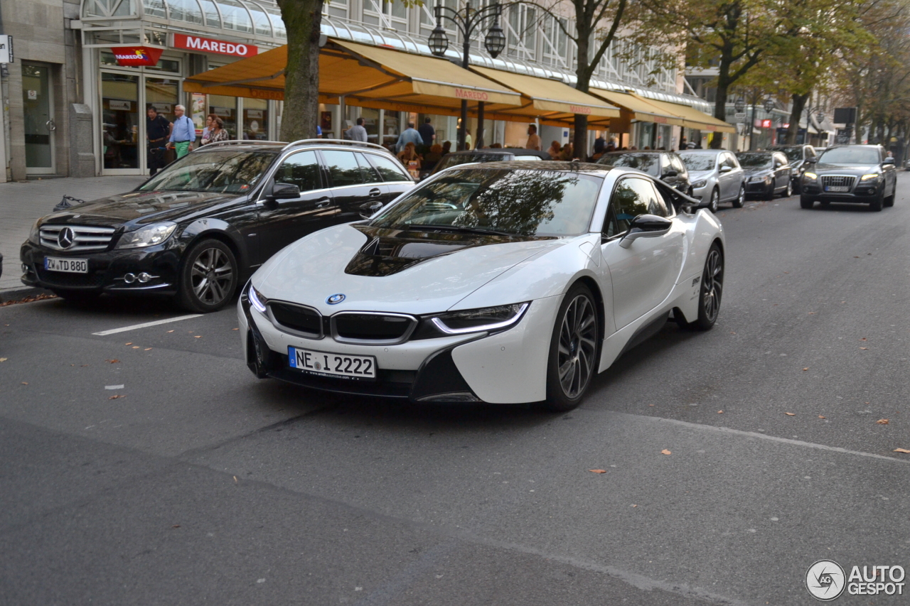 BMW i8