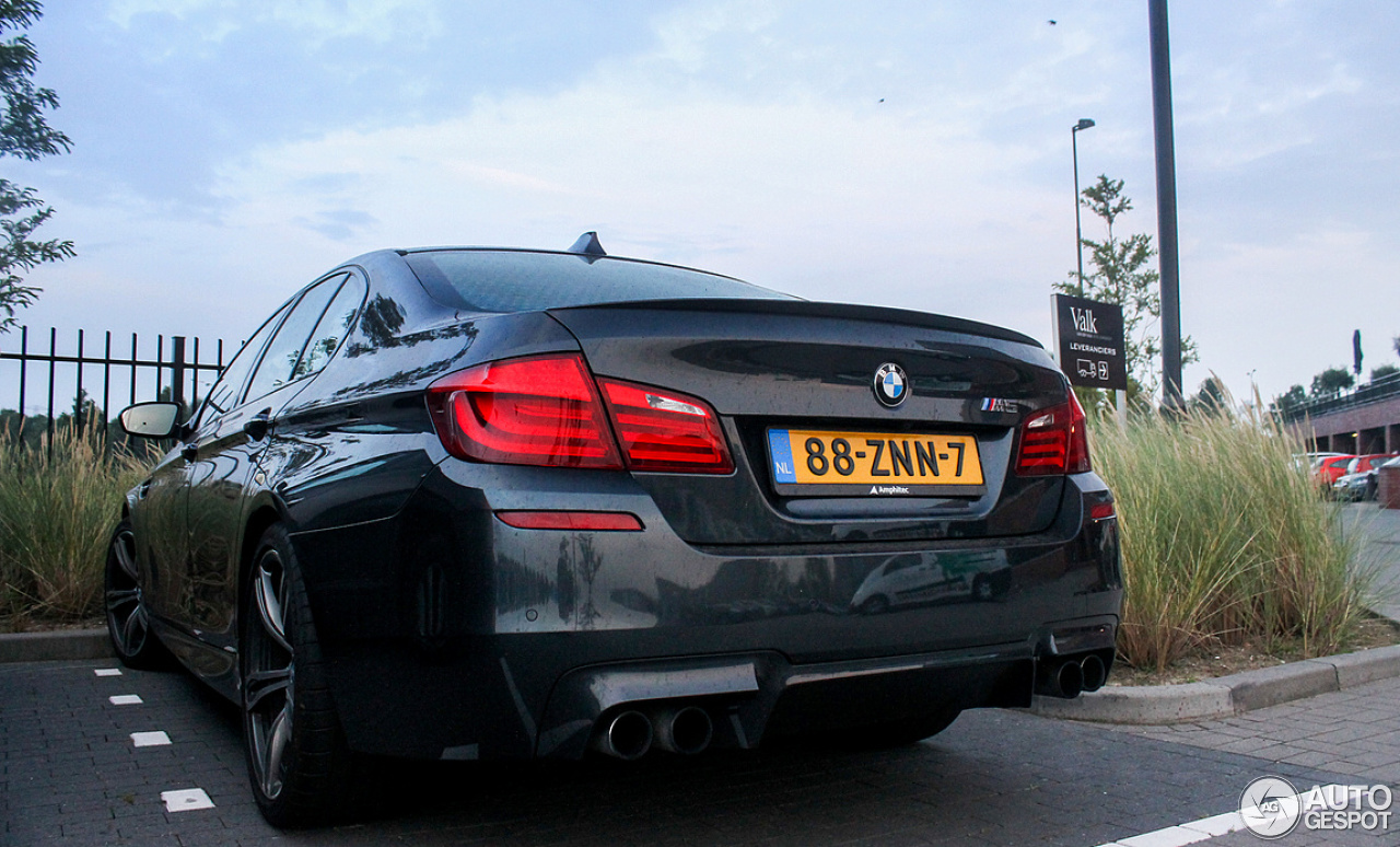 BMW M5 F10 2011