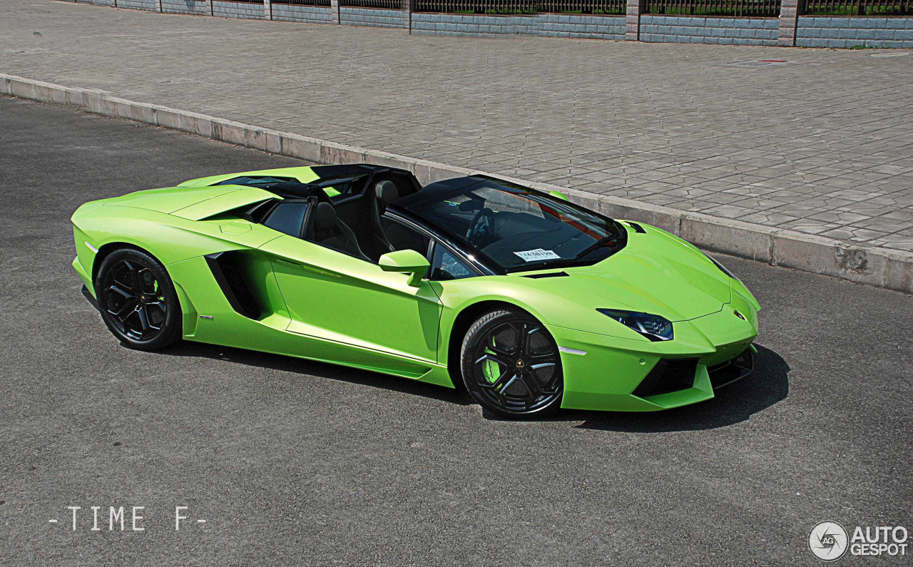 Lamborghini Aventador LP700-4 Roadster