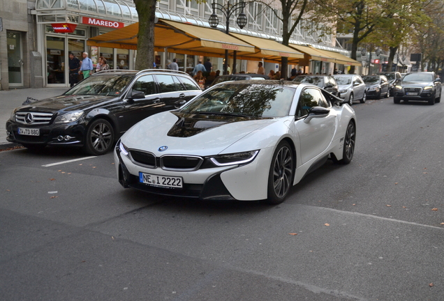 BMW i8