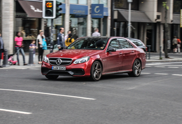 Mercedes-Benz E 63 AMG S W212