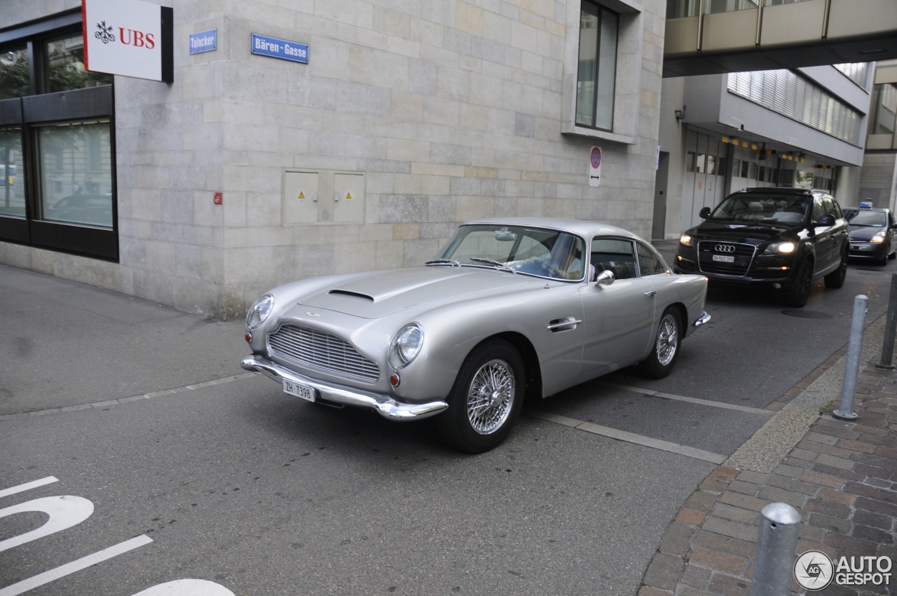 Aston Martin DB4 Series V