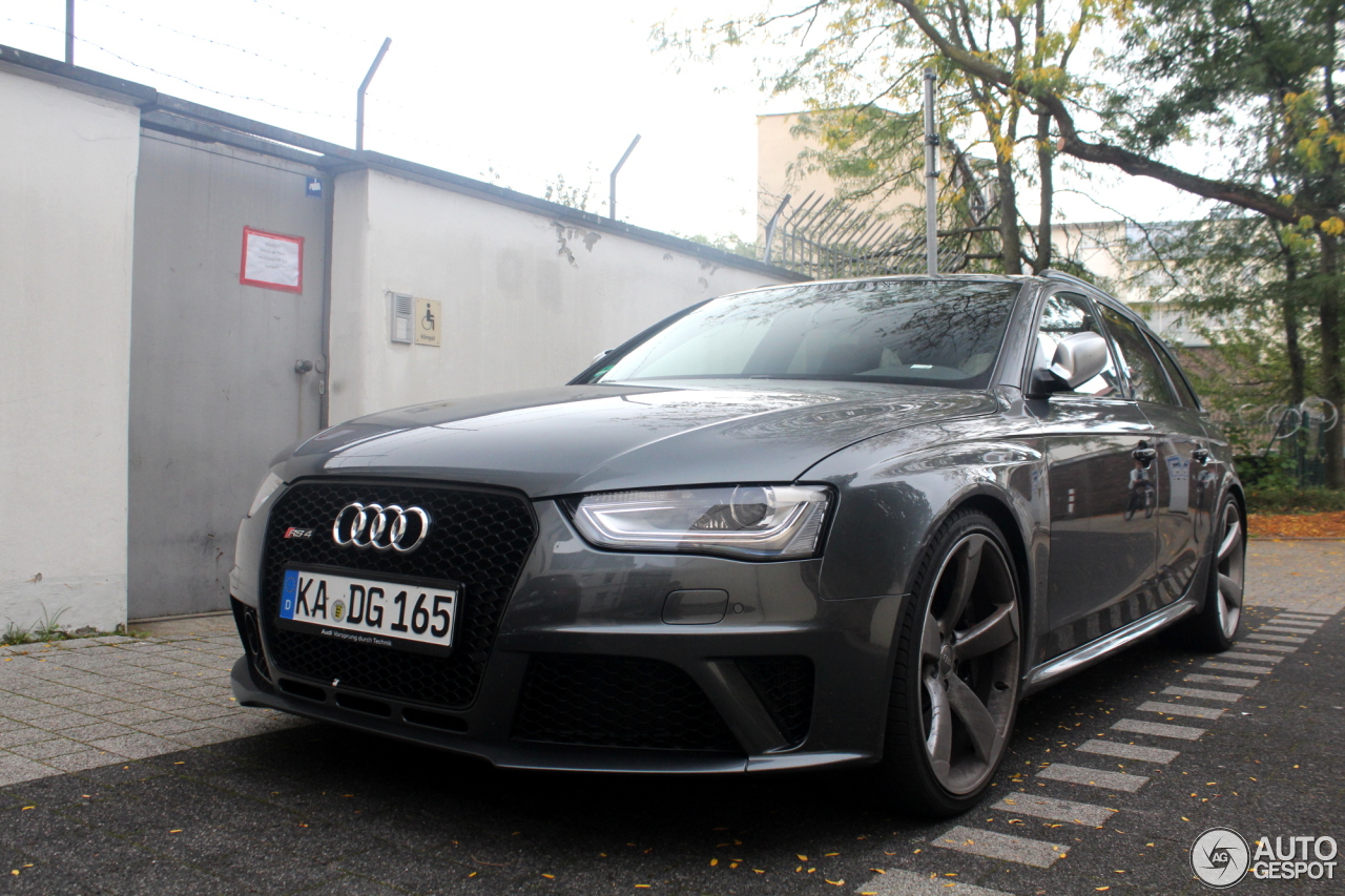 Audi RS4 Avant B8