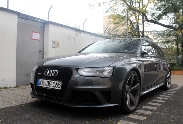 Audi RS4 Avant B8