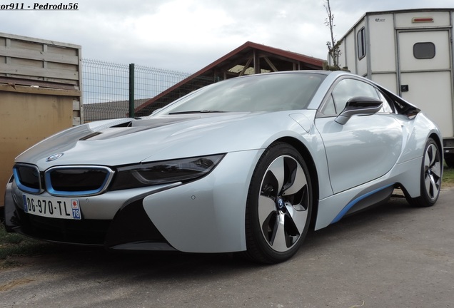 BMW i8