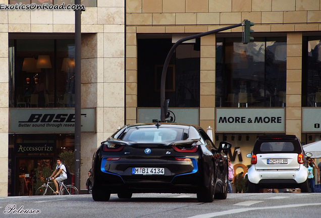 BMW i8