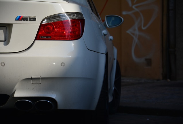 BMW M5 E60 2005