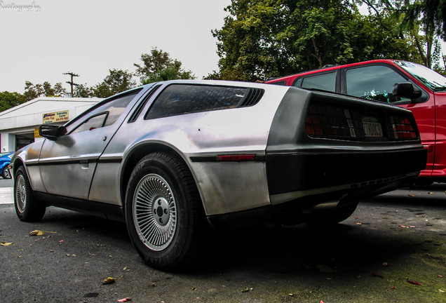 DeLorean DMC-12