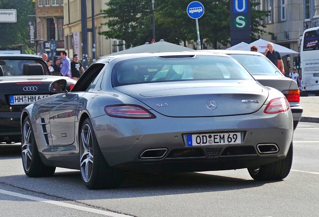 Mercedes-Benz SLS AMG