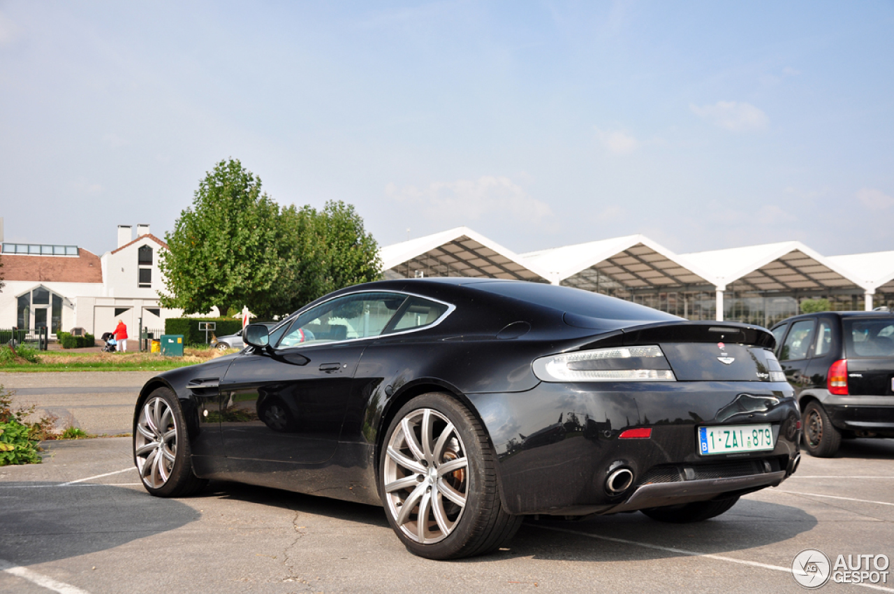 Aston Martin V8 Vantage