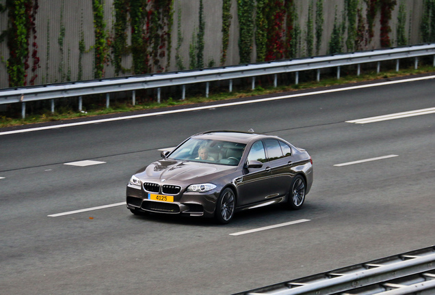 BMW M5 F10 2011