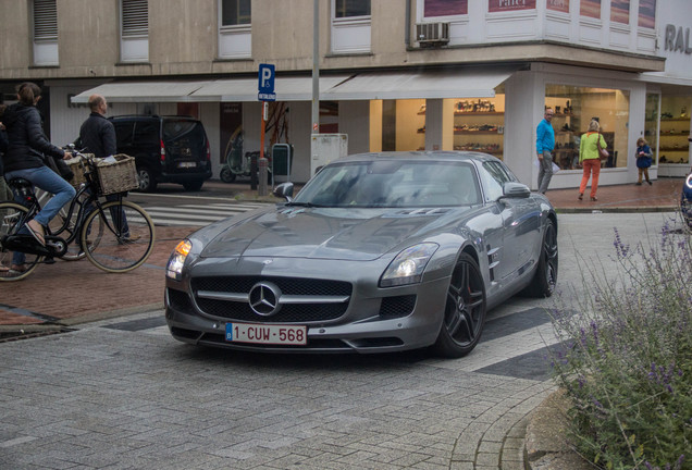 Mercedes-Benz SLS AMG