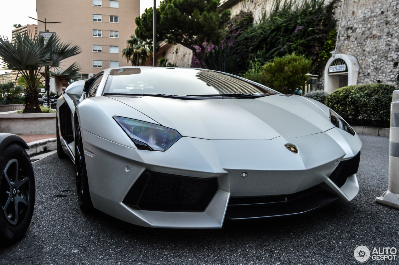 Lamborghini Aventador LP700-4