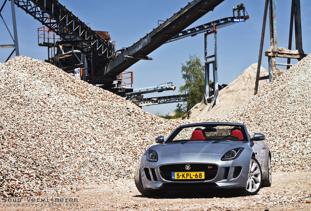 Jaguar F-TYPE S Convertible