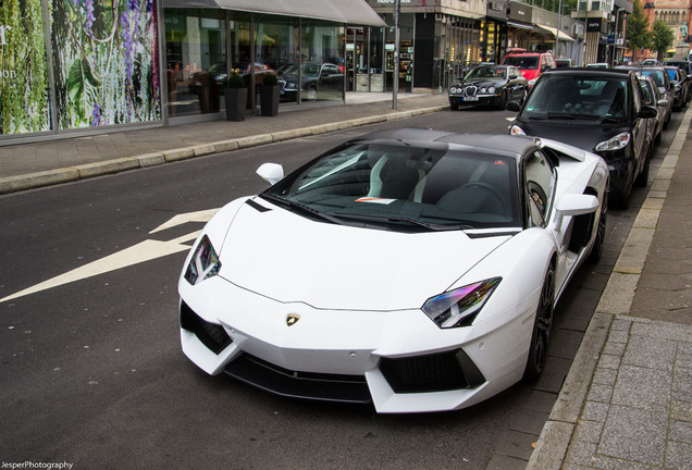 Lamborghini Aventador LP700-4 Roadster