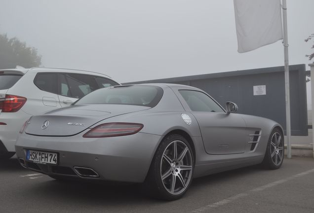 Mercedes-Benz SLS AMG