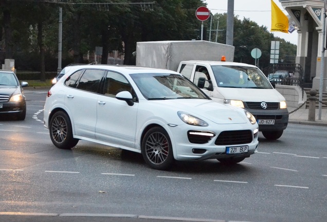 Porsche 958 Cayenne GTS