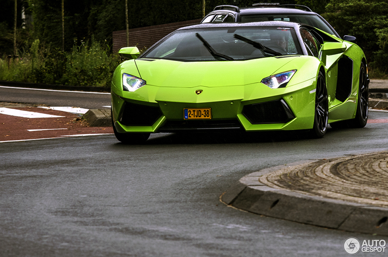 Lamborghini Aventador LP700-4