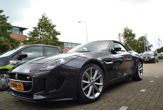 Jaguar F-TYPE S Convertible