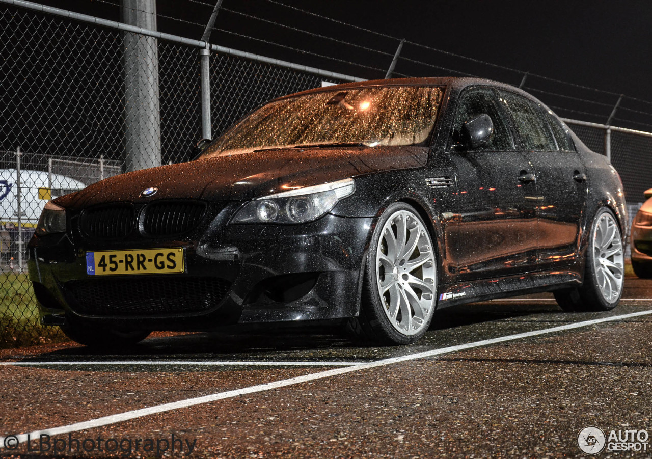 BMW M5 E60 2005