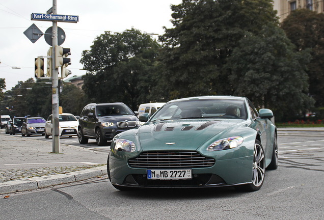 Aston Martin V12 Vantage