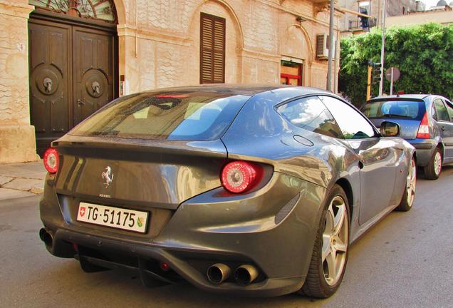 Ferrari FF