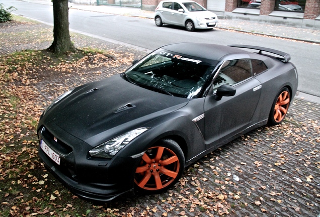 Nissan GT-R