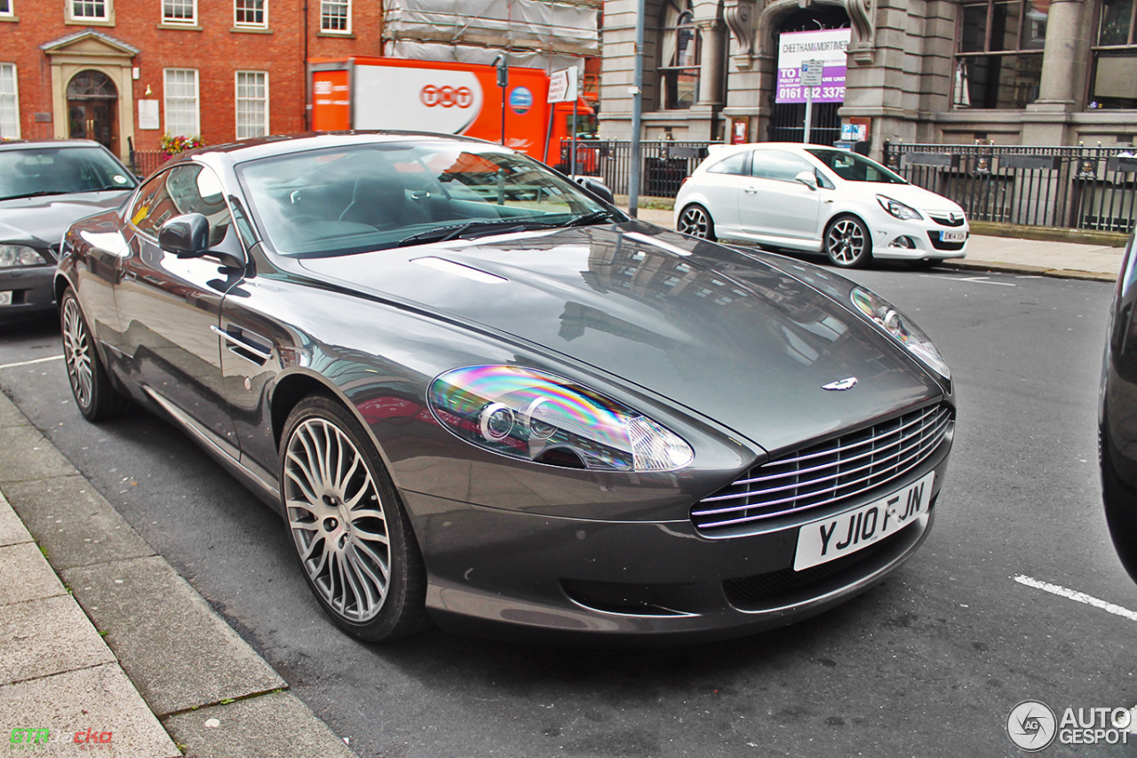 Aston Martin DB9