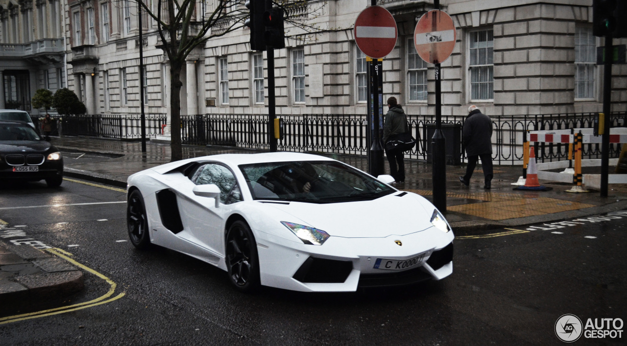 Lamborghini Aventador LP700-4