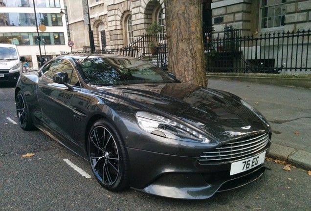 Aston Martin Vanquish 2013