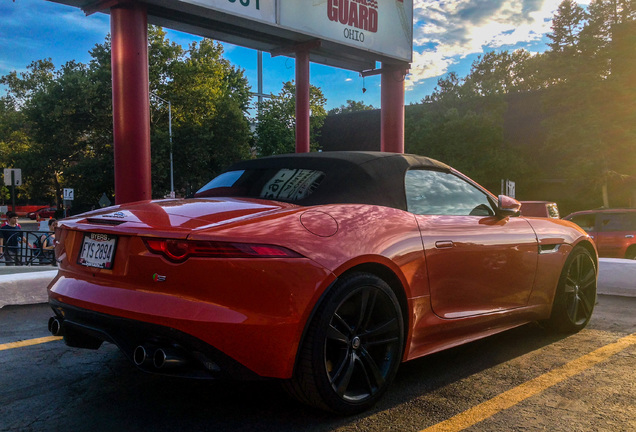 Jaguar F-TYPE S V8 Convertible