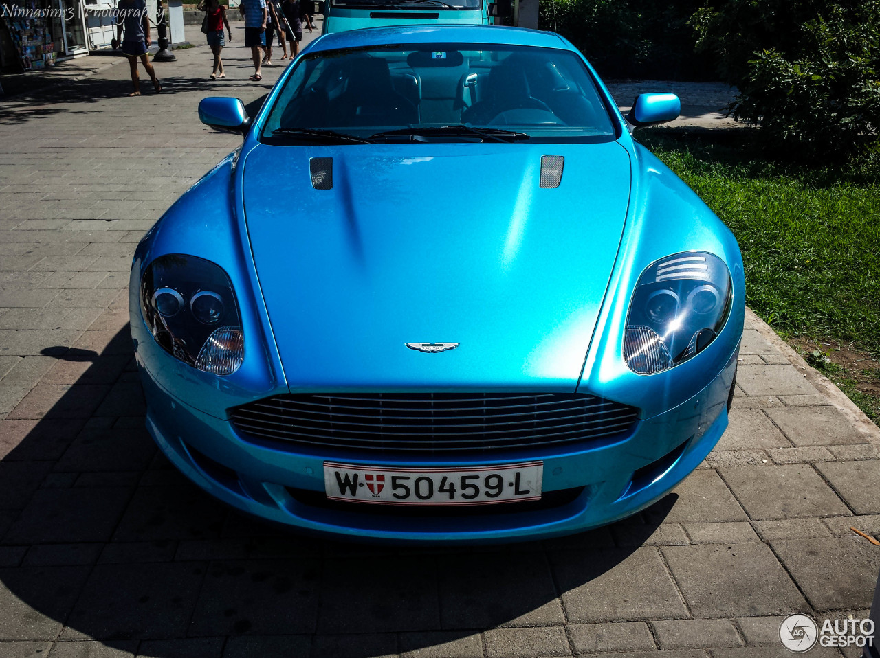 Aston Martin DB9