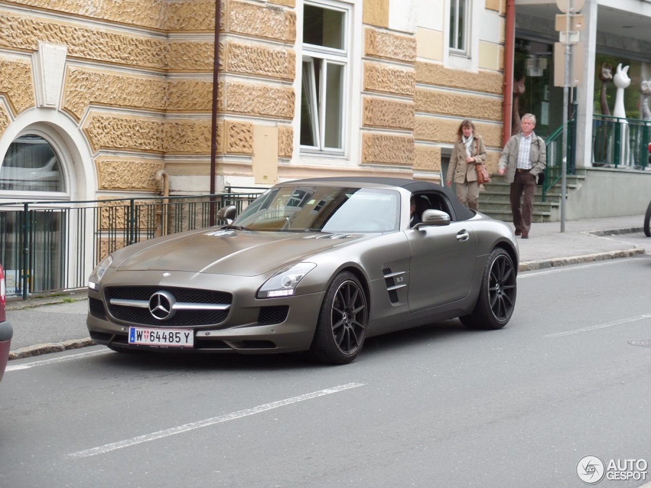 Mercedes-Benz SLS AMG Roadster