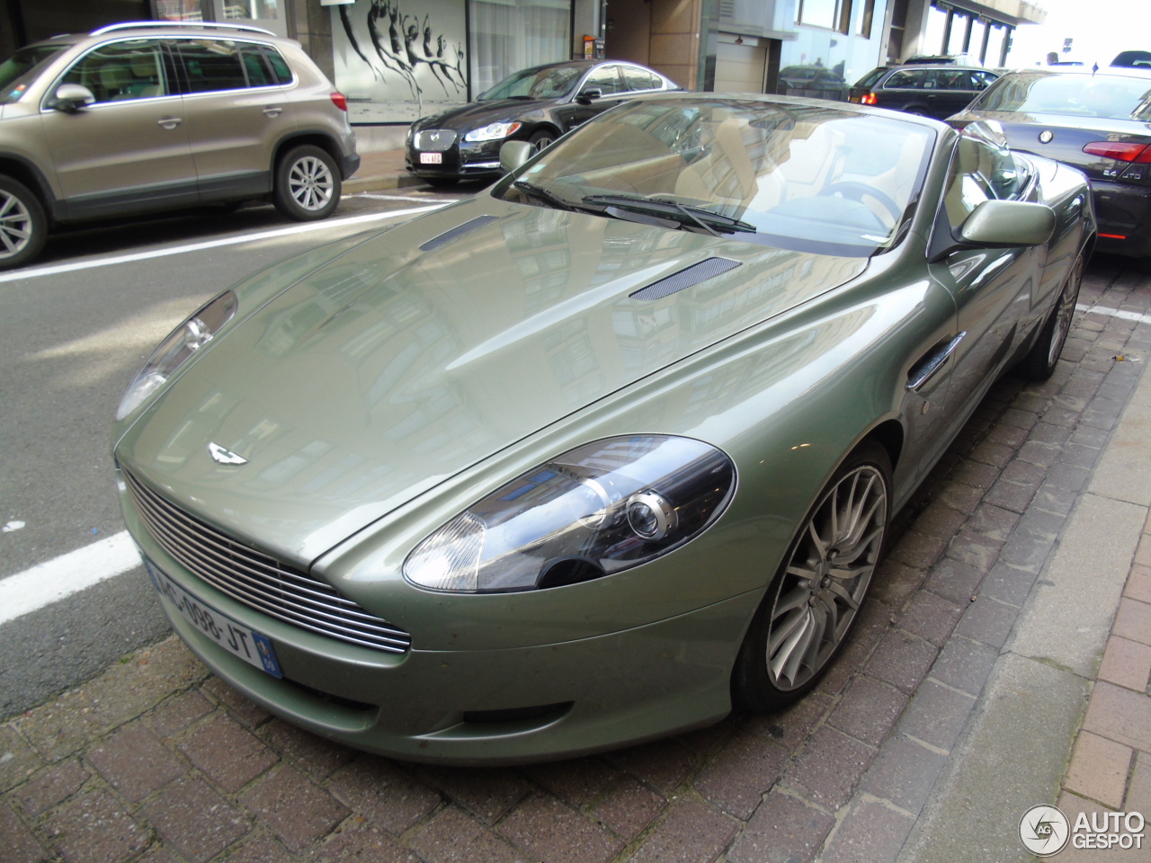 Aston Martin DB9 Volante