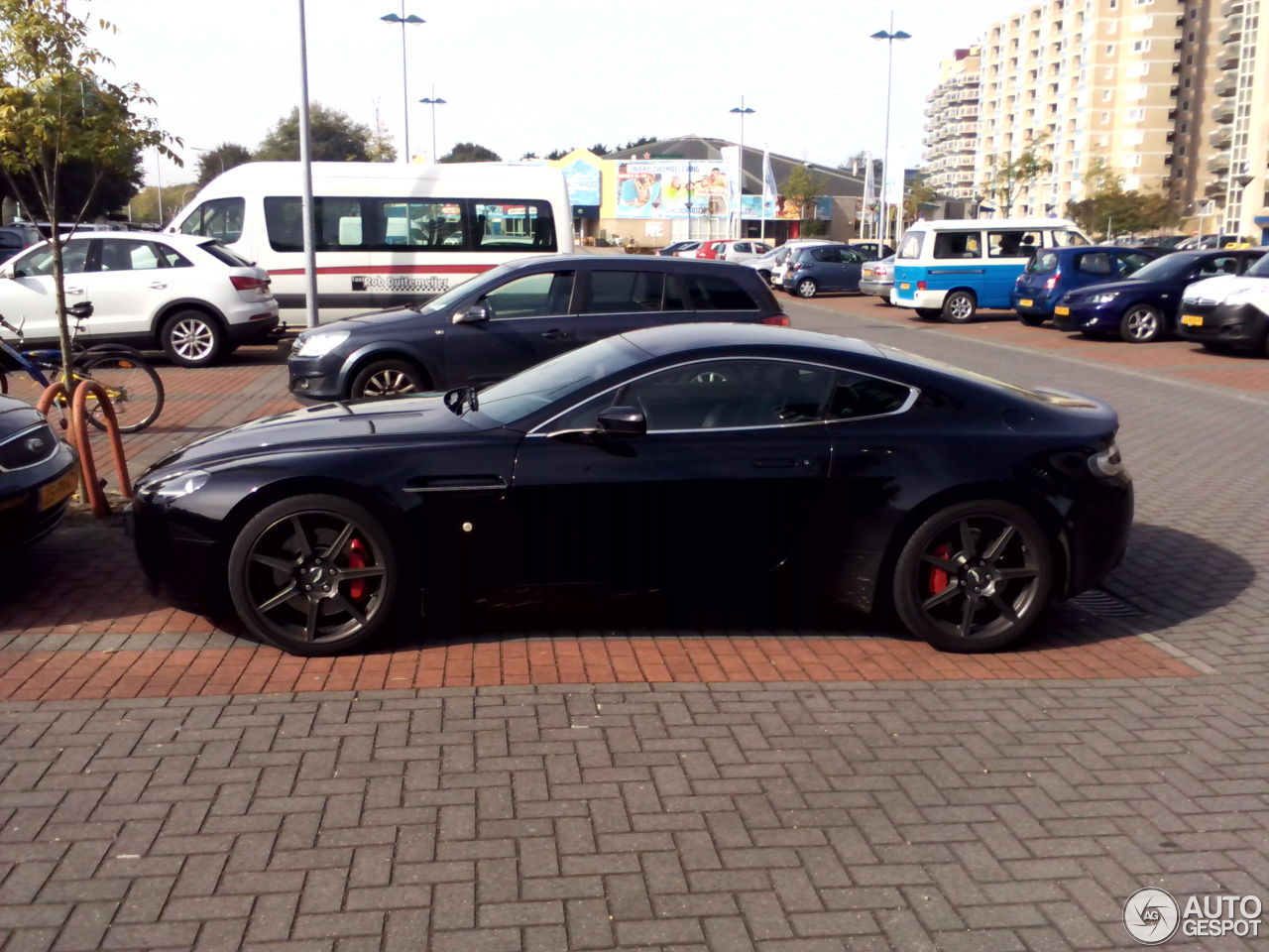 Aston Martin V8 Vantage