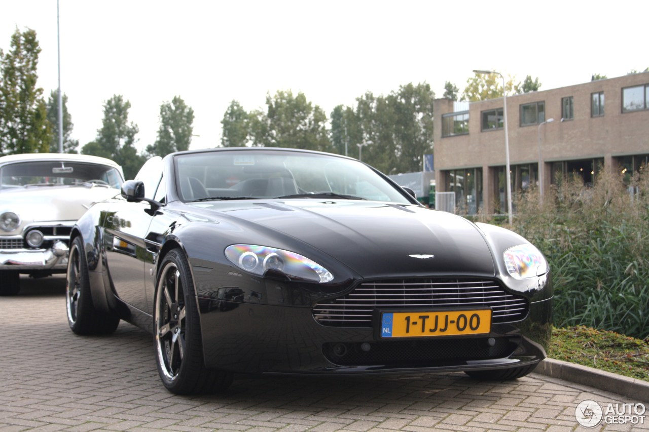 Aston Martin V8 Vantage Roadster