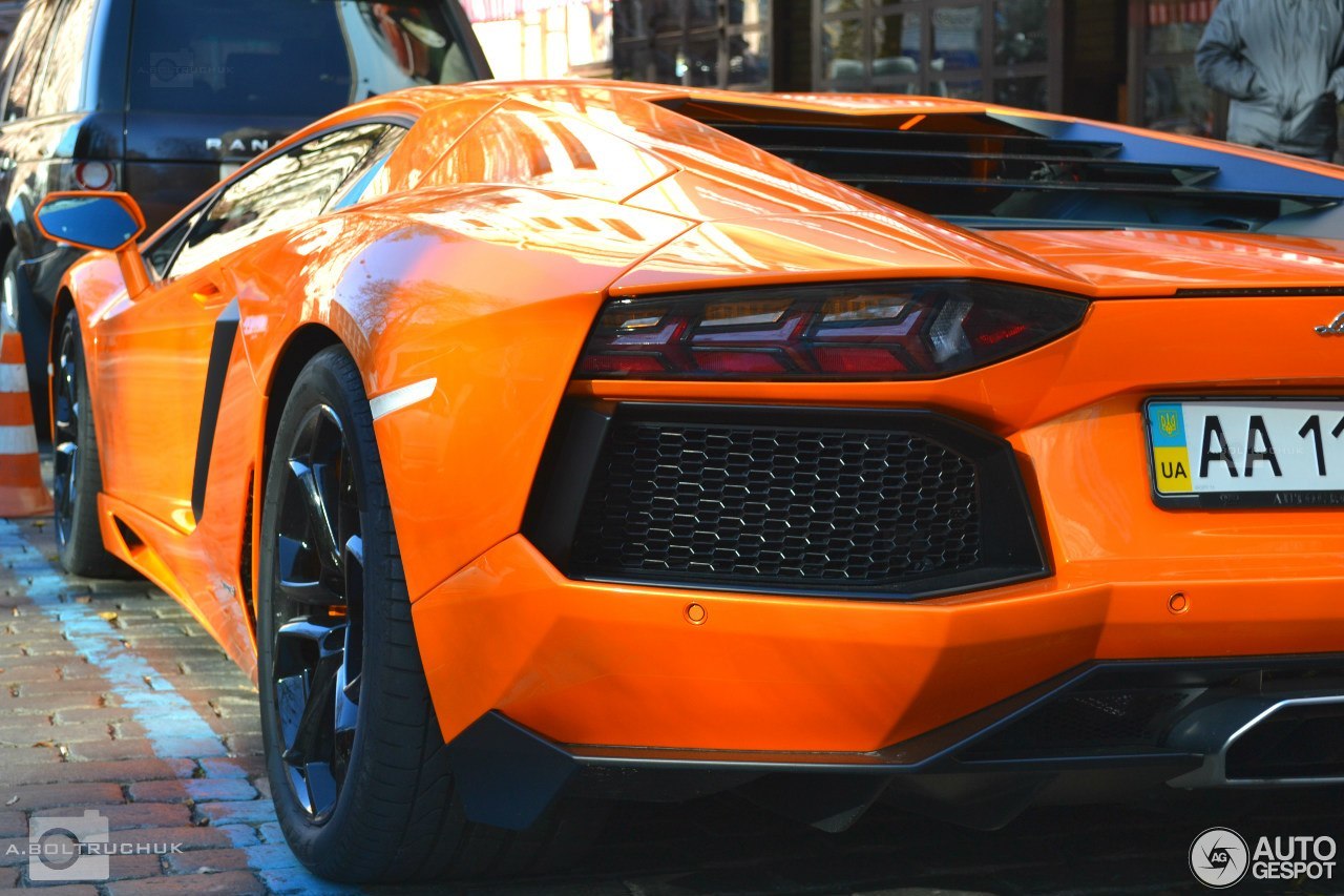 Lamborghini Aventador LP700-4