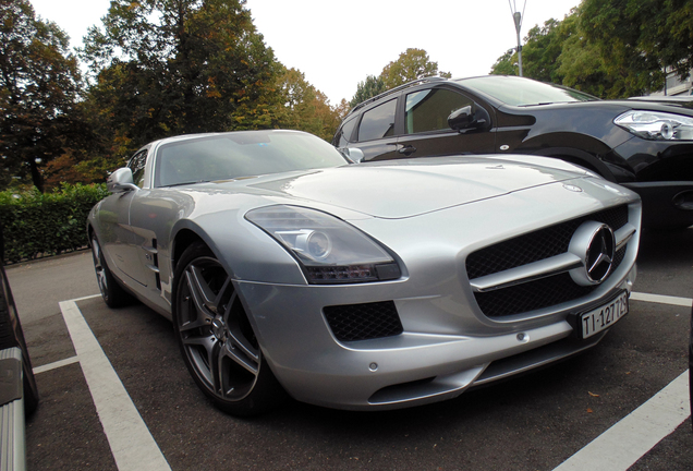 Mercedes-Benz SLS AMG