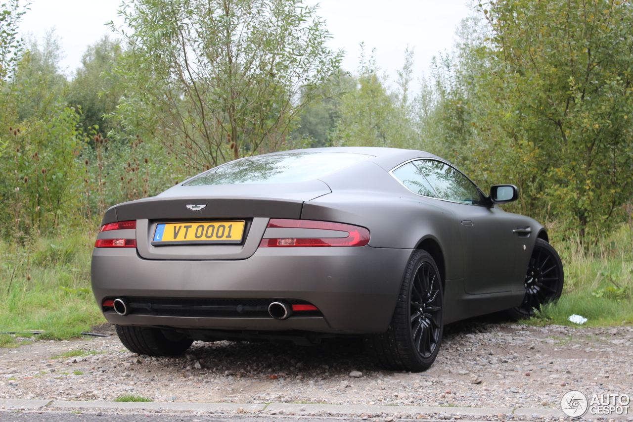 Aston Martin DB9