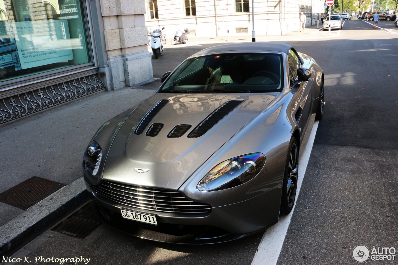 Aston Martin V12 Vantage Roadster