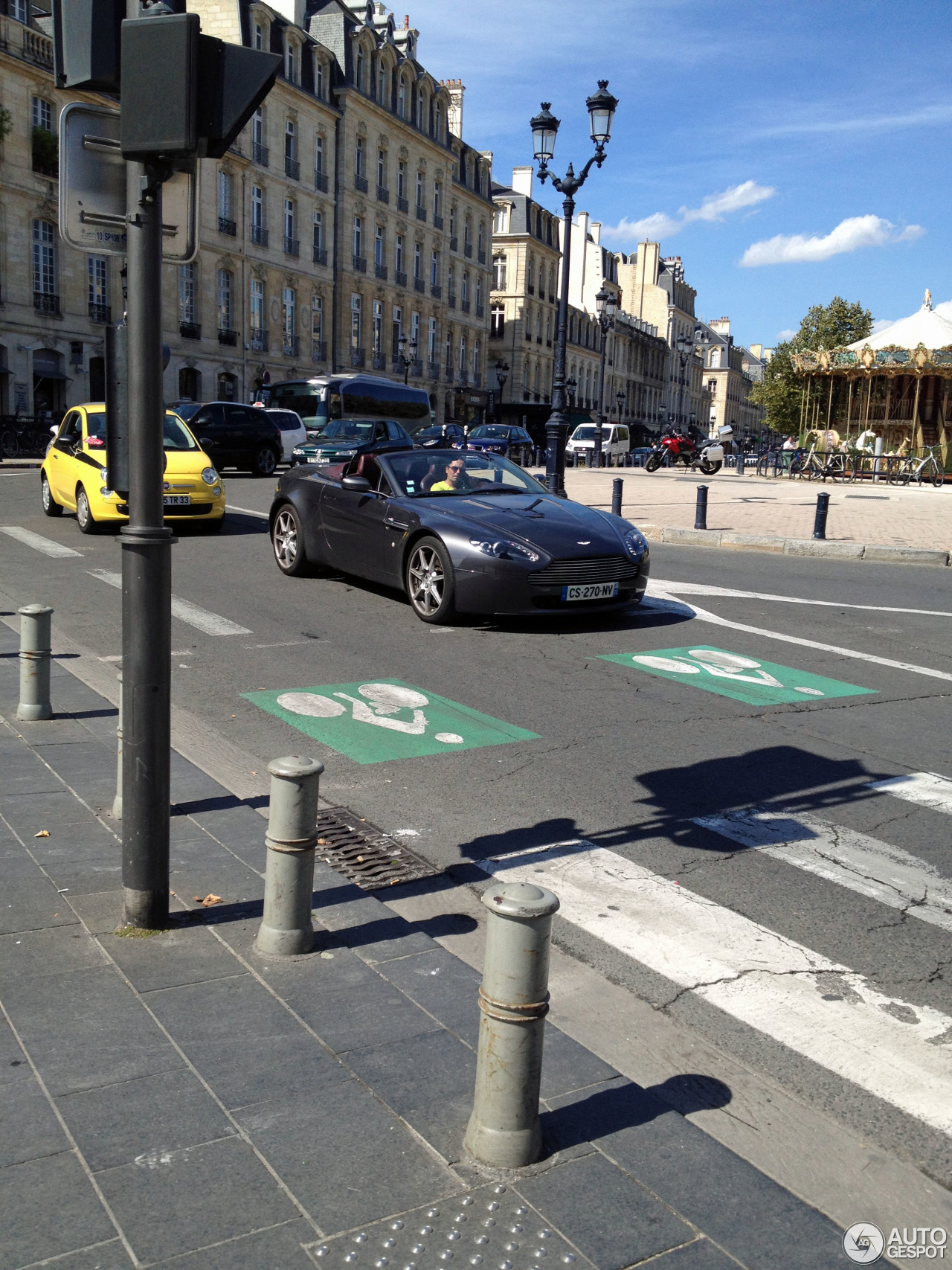 Aston Martin V8 Vantage Roadster