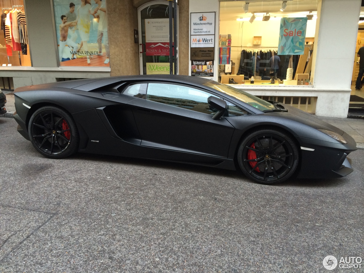 Lamborghini Aventador LP700-4