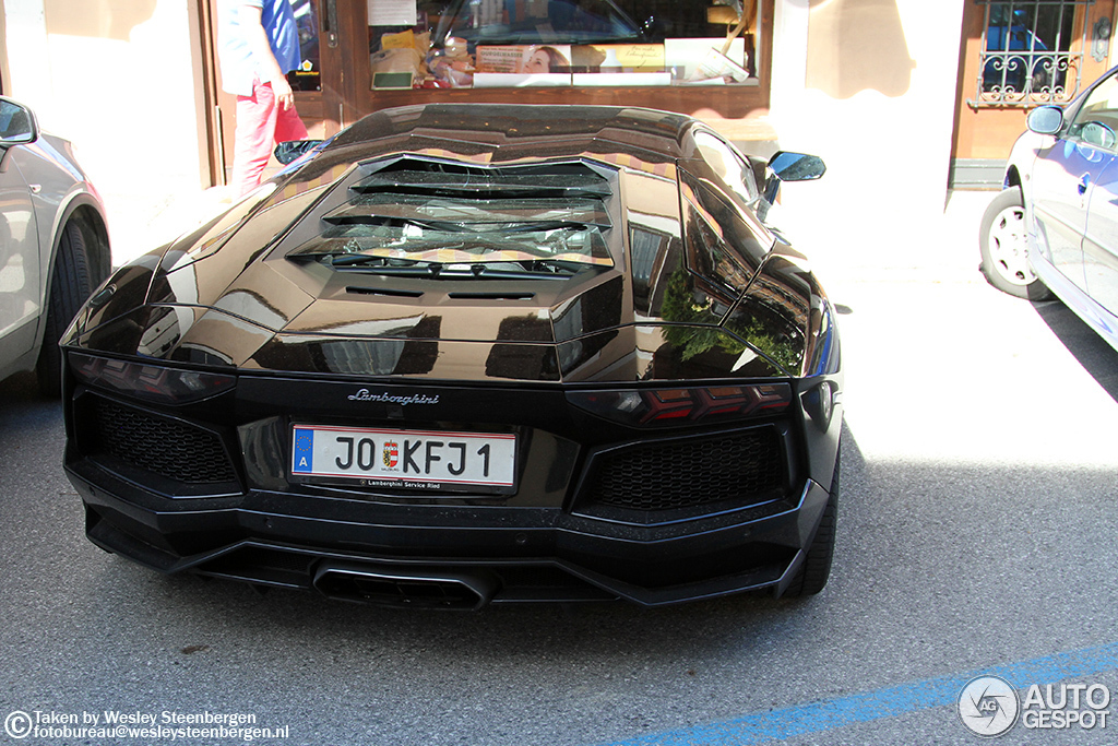 Lamborghini Aventador LP700-4