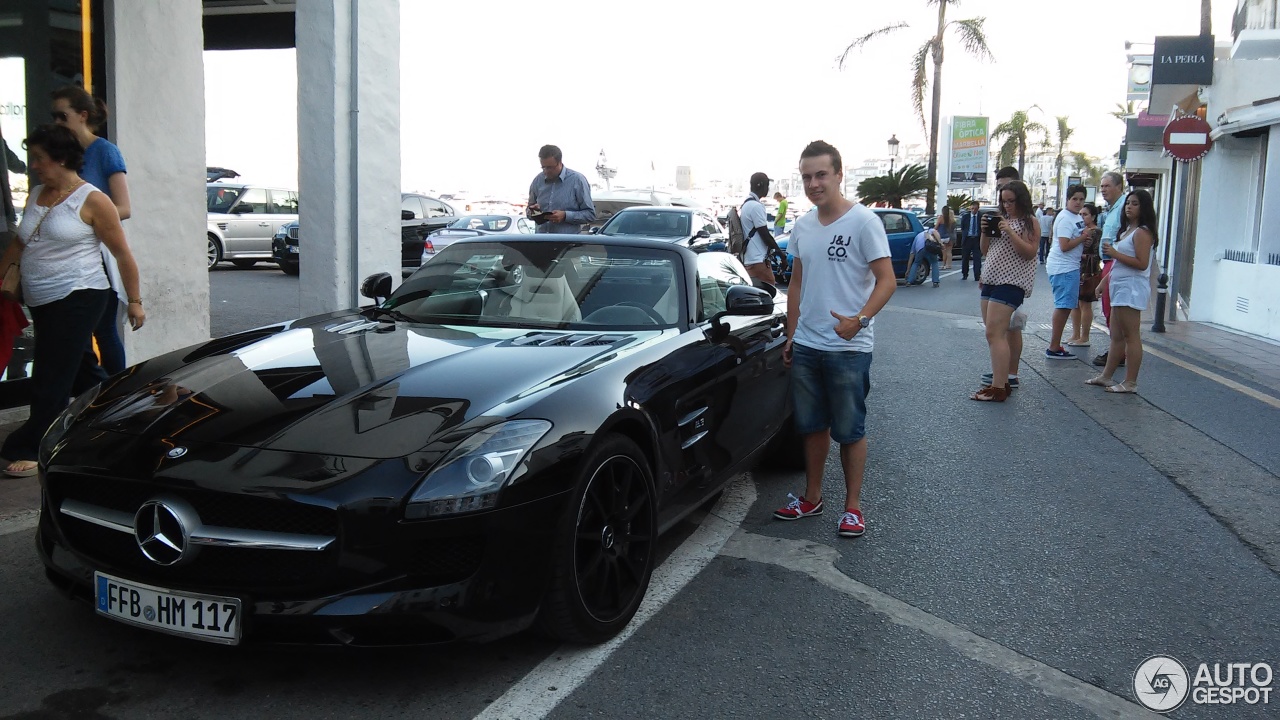 Mercedes-Benz SLS AMG Roadster